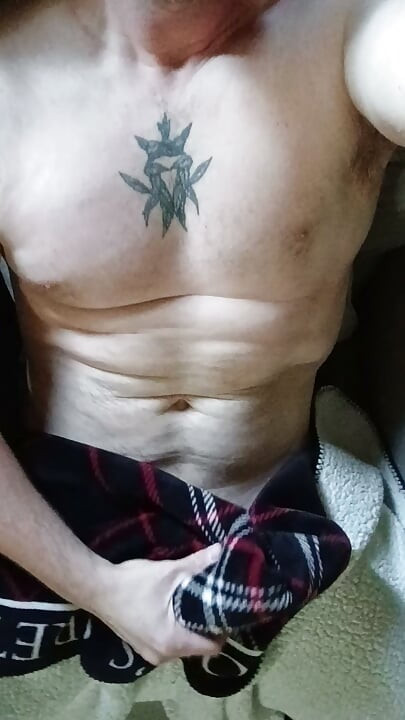 Jacking off my BWC shirtless with a victoria secret blanket