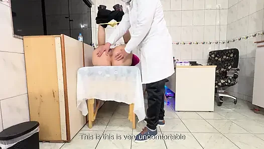 Doktor anal tıkaç kullanmamı söyledi, ben de takmasına izin verdim.