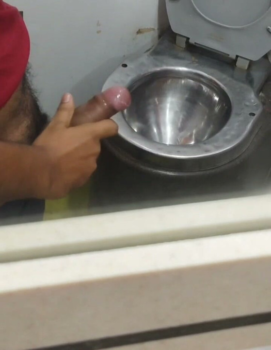 Masturbations in train
