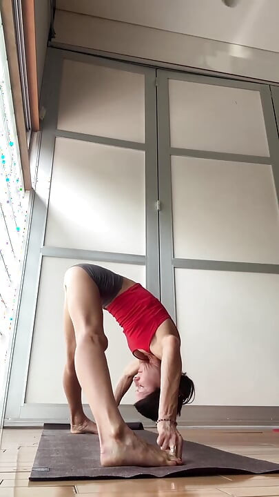 Ashtanga Yoga Live Part 1