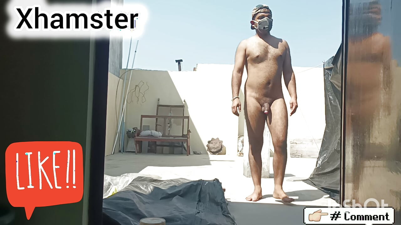 נזיר ממנדיר עירום ברחוב פורנו