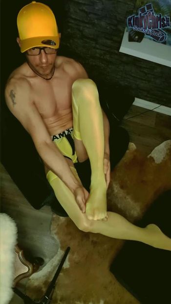 KinkyChrisX - Yellow stockings and jock