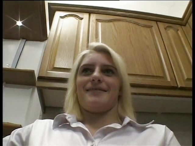 Ładna scena sex oralny POV z euro MILF