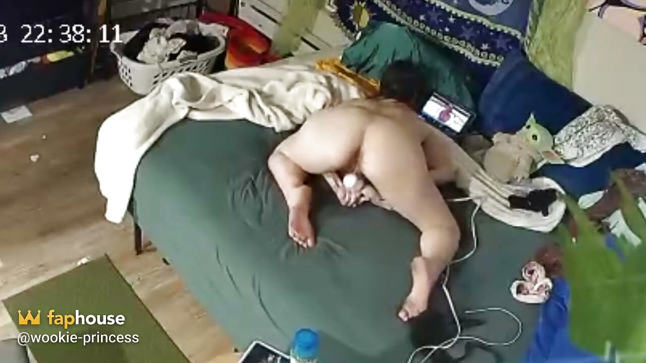 Cameră în camera mamelor vitrege