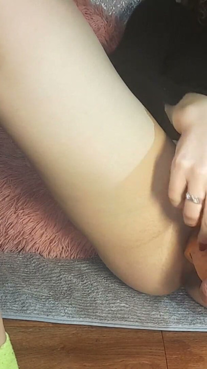 Fucked Wife With Huge Carrots Deep | Clip 1