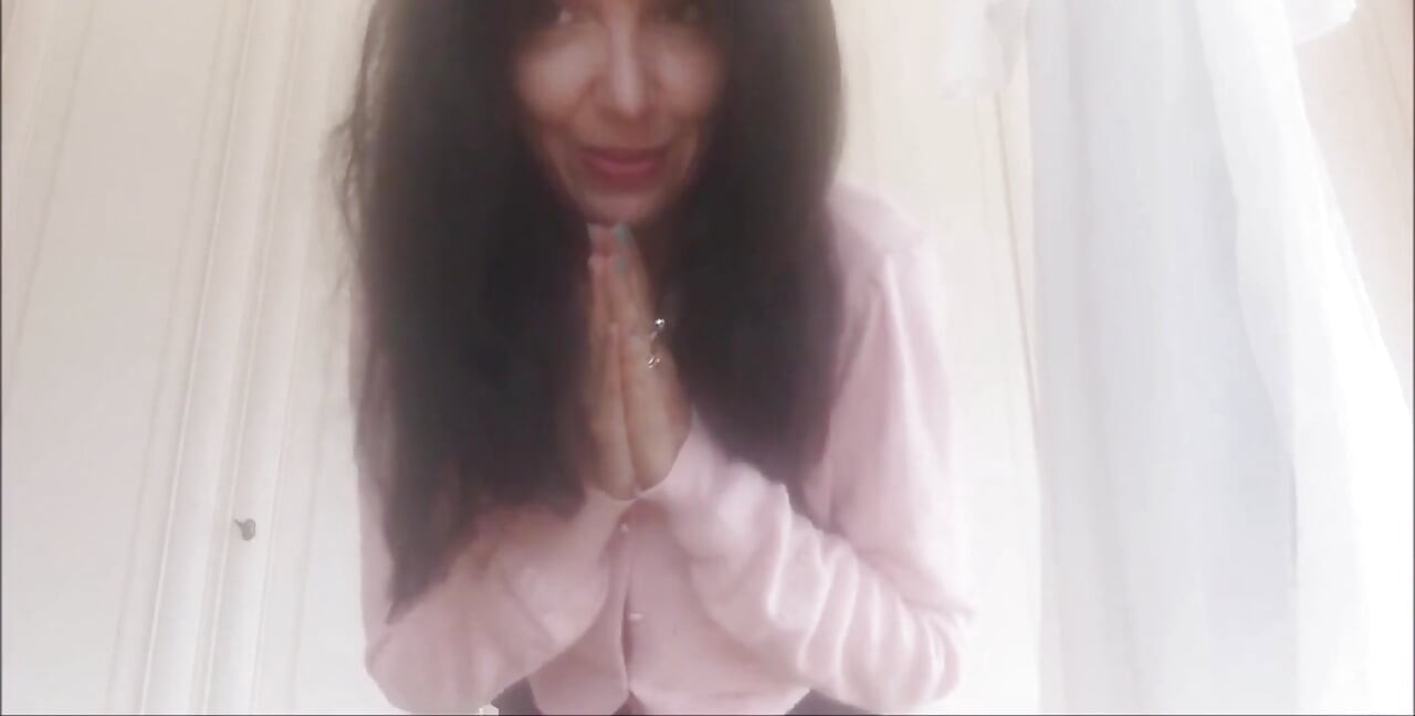 Miałeś swoje pierwsze zanieczyszczenie jest normalne, pasierb. Może ci pomóc. ale muszę ci też zaoferować trochę śmierdzącej kary