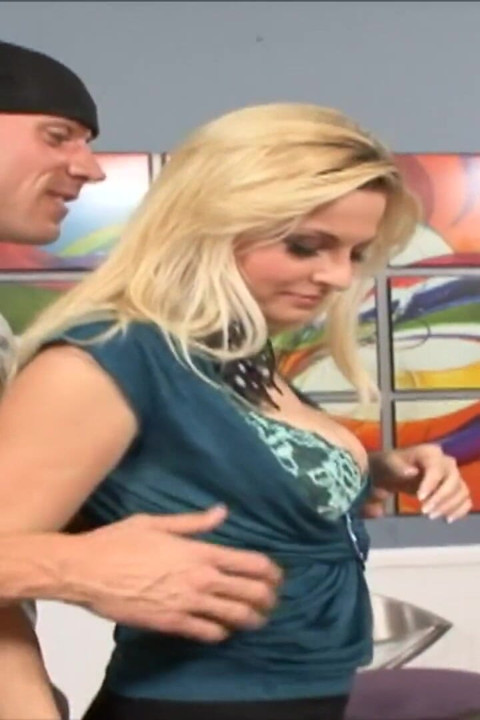 Picked up milf gets banged and facialized