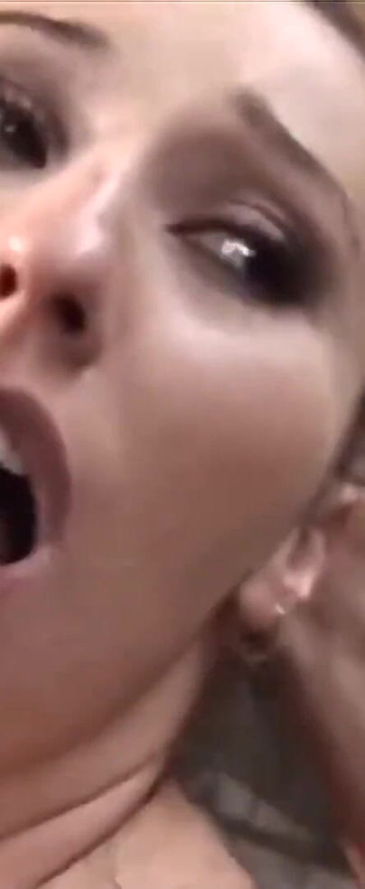 그녀가 하라고 말하는 일을 하는 록산 콕스 - 캠 1에서 시청 - Cnc Fantasy