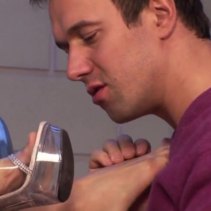 Amımı sik ve ayaklarıma boşal