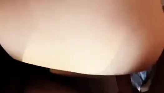 Sekse aç genç üvey anne kocası işteyken üvey oğlunu sikiyor