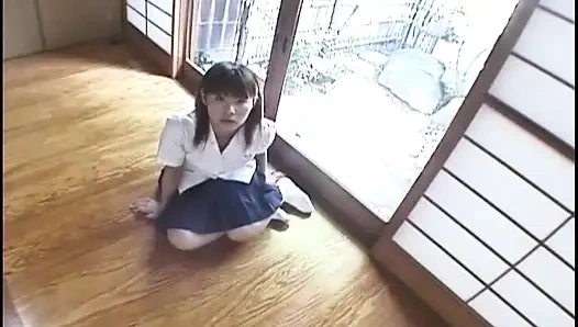 Японская крошка получила все, что ей нужно