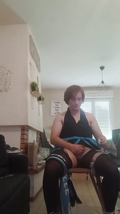 Self bondage, cumshot