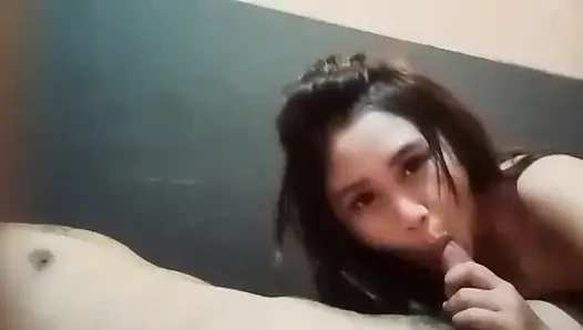 Istri Tetangga Memang Jago Goyang
