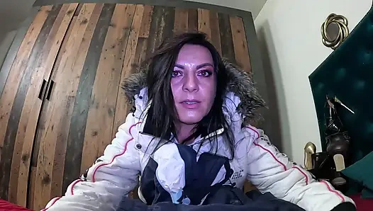 Double downjacket fetish - tarian sensual, sentuhan lembut & masturbasi 325