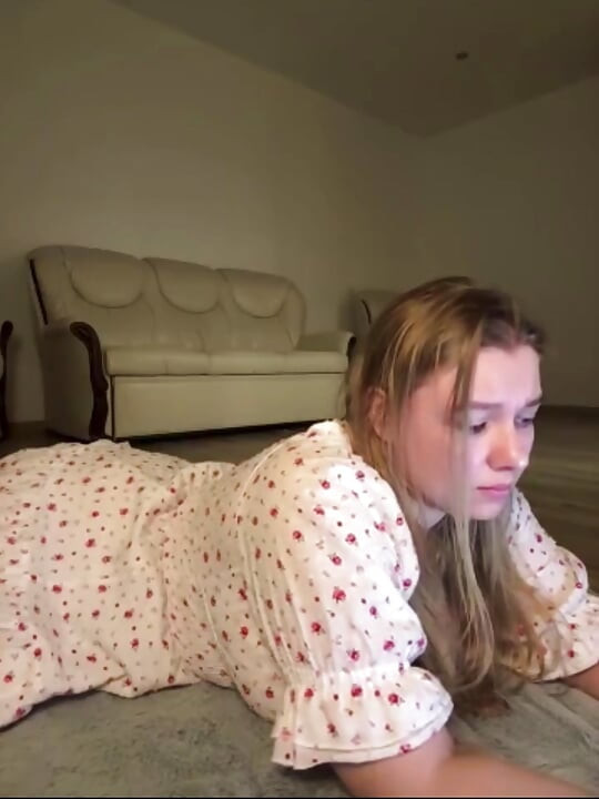 Jucielussie Masturbate pussy and nipple clamps