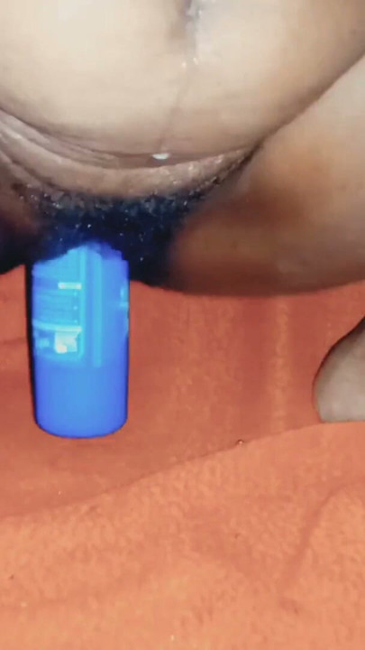 Desi Bhabi Ki Ice-Cool Powder Sex Video | Clip 1