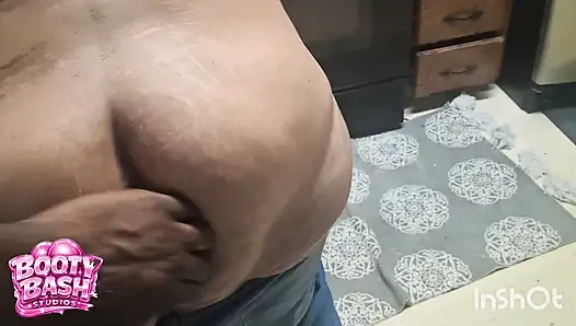 JAMAL ANAL KING FILMS ANAL QUEEN DAILY SO YOU CAN SEE HER PHAT JUICY ASS