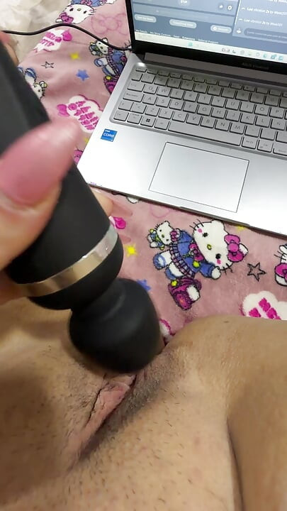 Very hot mom masturbates very delicious until she cums