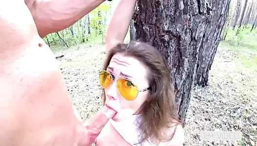 Unglaublicher arsch-zu-mund-fick im wald mia bandini