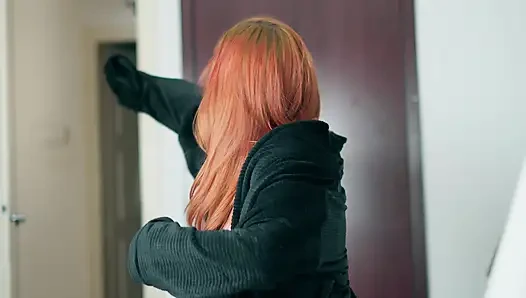 Мачеха грудаст пасынок дрочит ее порно в постели - табу кримпай-сюрприз!