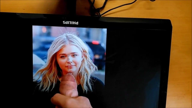 Chloe Grace Moretz Looks Perky at Tribeca, Tribute
