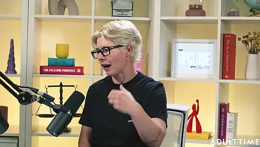 Khloe Kingsley Squirting on Camera & Red Flags | the Adult Time Podcast