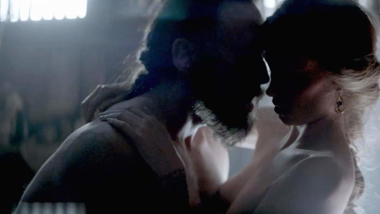 scandalplanet.comの「vikings」のアリッサ・サザーランドのセックス