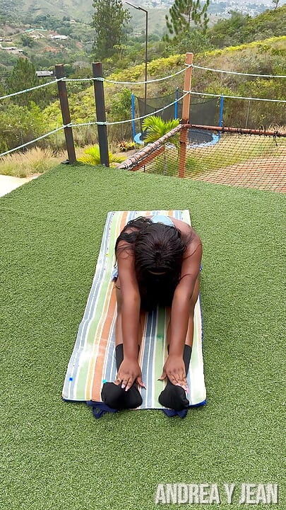 A gorgeous Ebony Milf Fucks her trainer, who’s got a massive cock , with her tight pussy whilst her husband’s away