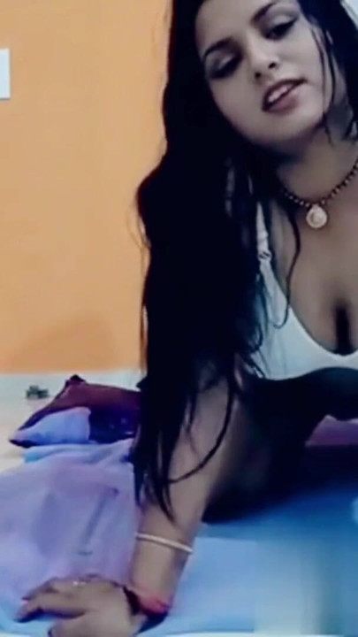 Η μορφή του κοριτσιού Desi γαμήθηκε από τον ιδιοκτήτη σε στυλ Desi | Κλιπ 1