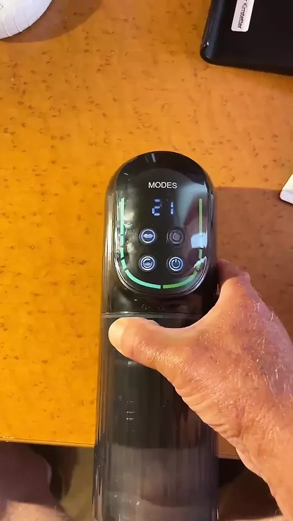 Masturbator 1
