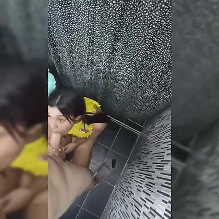 18 year old brunette big saggy tits from New York United States fucking her stepbrother's big dick midh