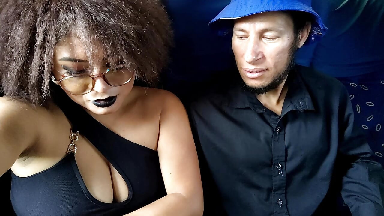 Commuter Desire: Mature Latina MILF Picks Up a Stranger on the Bus for an Unforgettable Encounter