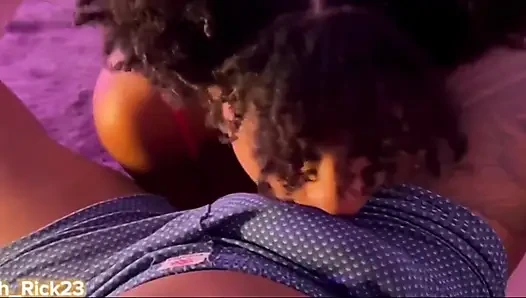 Yaramaz kız bana güzel bir sakso çekti