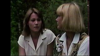 Escenas de lesbianas francesas, italianas y alemanas de 1978 parte 03