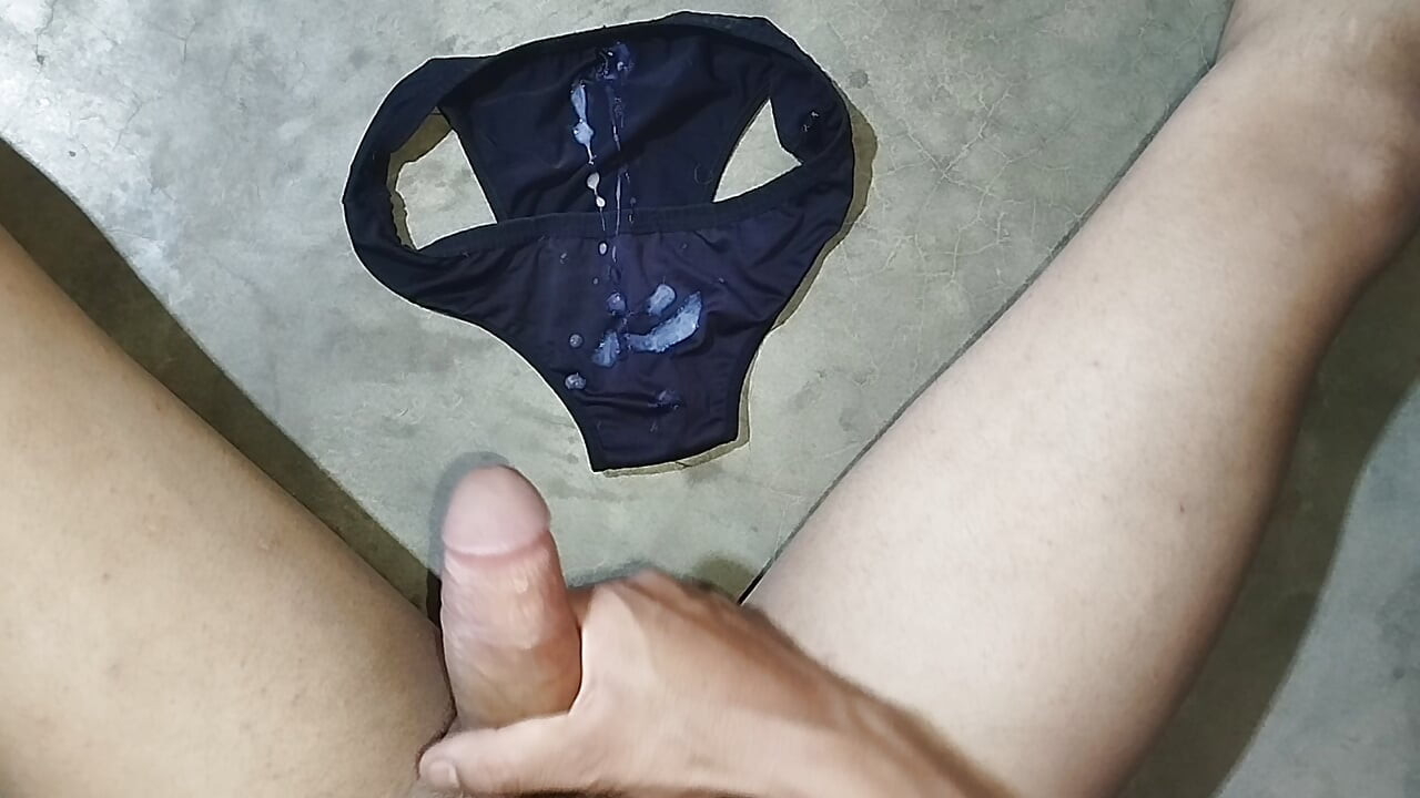 Cumming in the panties