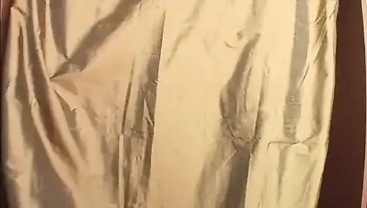 Büyük memeli sarışın melek itiraf kabininde yüzüne boşaltılıyor