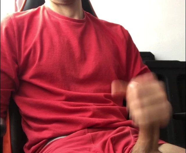 UNCUT COCK SHOOTING HIS LOAD WHILE MAKING WILD NOISES