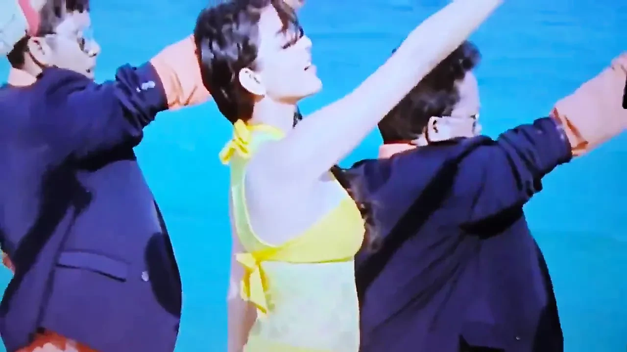 kajal agarwal hot boobs ahhh..