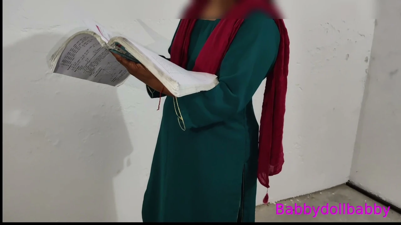 Indian 18+ Student Sex With her Friend