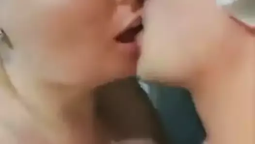 kissing her man