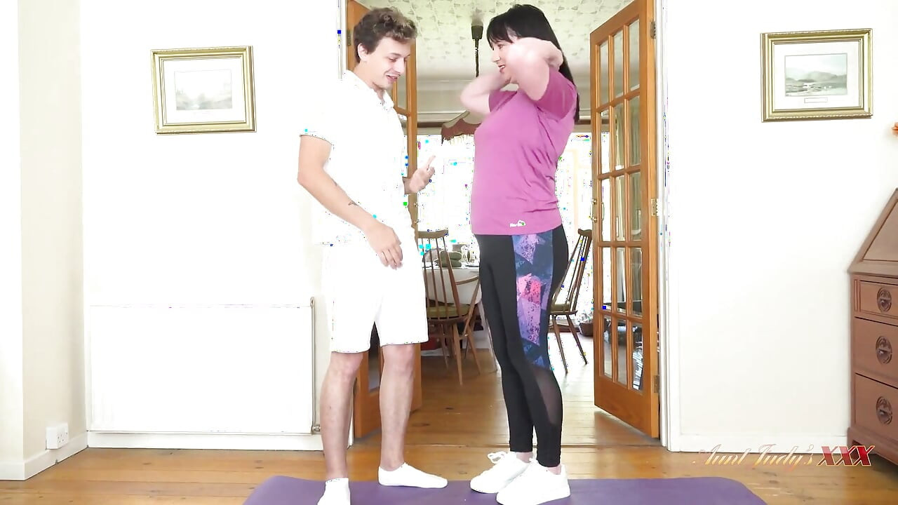 AuntJudysXXX - Busty Mature MILF Kjirsten Gets a Workout From Her Personal Trainer