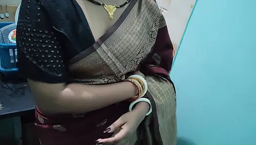 Tharki Sasur соблазнил невинную невестку дези - семейное табу с грязным разговором на хинди, секс