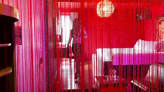 Close Case with Security Guard in My Hotel