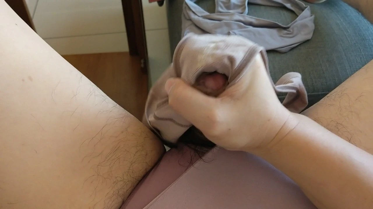 Jebi se i svrši u prijateljevim gaćicama