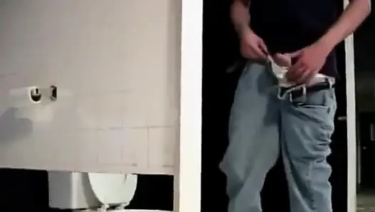 Wavy haired slut enjoys giving blowy while dude sitting on the chair