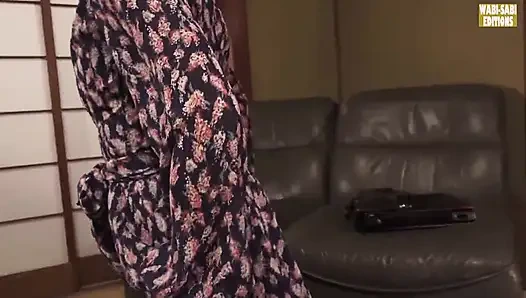 Erotisches Theater, eine sinnliche Begegnung mit einem anmutigen Inn Proprietress -szene.3