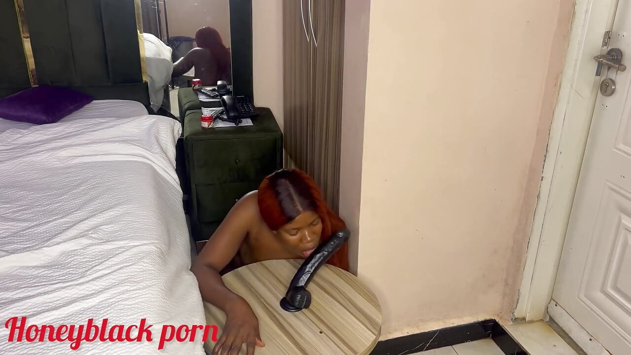usne apni pahli baar stool par 360 digri hastamaithun kiya