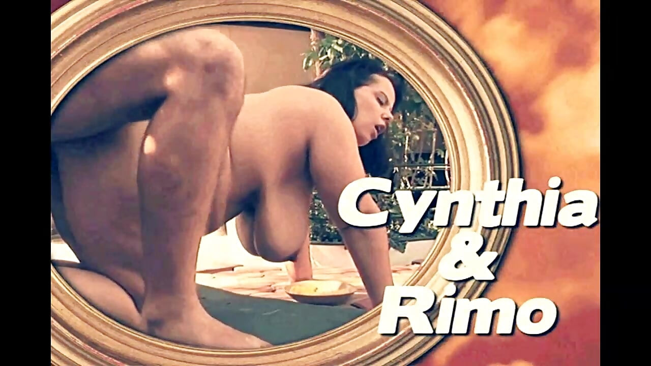 Fat Chick Loves to Takes Huge Cock in a Pig Cage