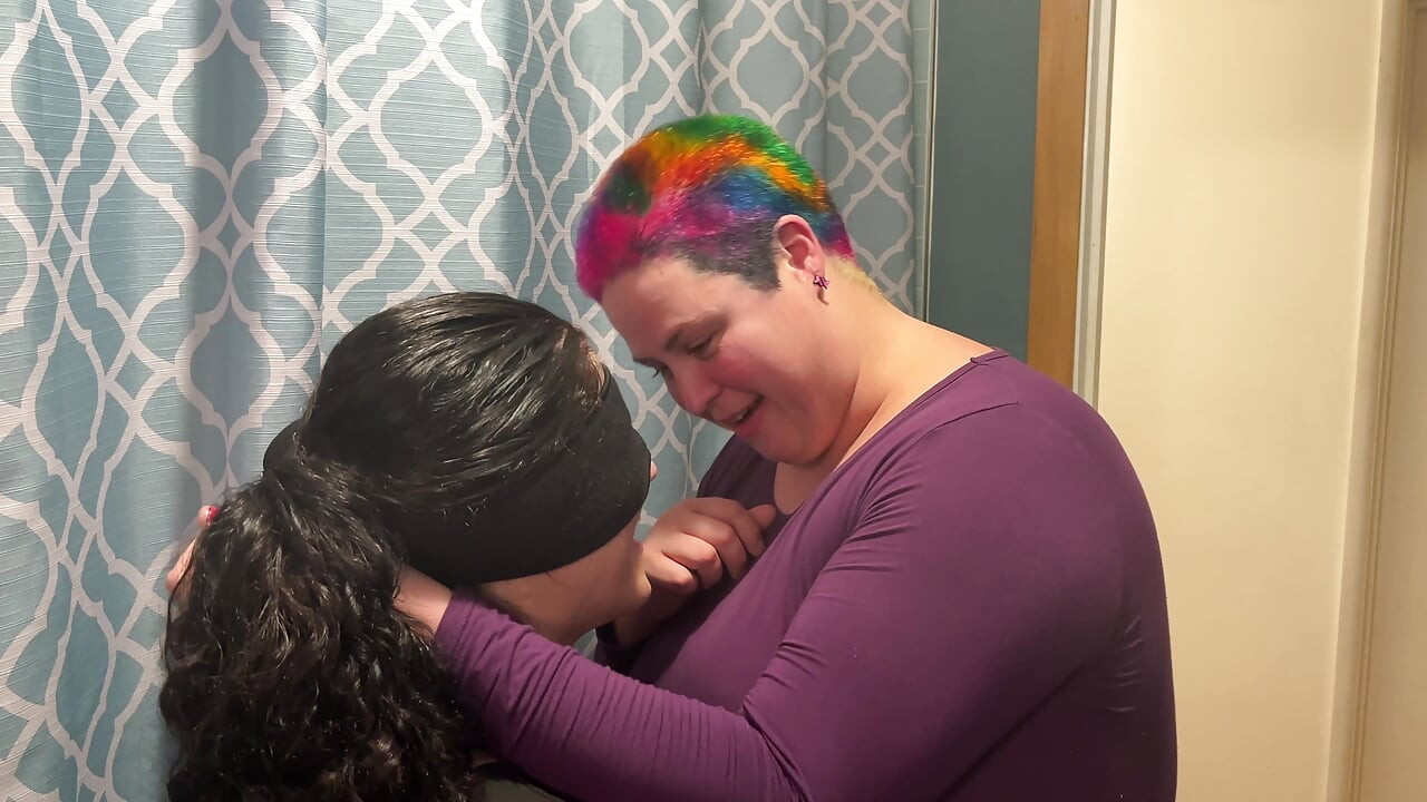 Feeling around in the dark - Blindfolded lovers meet for the first time - Cliff Media Productions