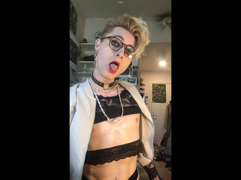 娘娘腔婊子Boi Jes Brinch